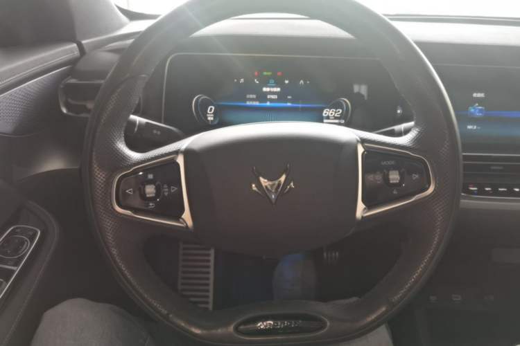 Used ARCFOX Alpha S 2021 708S+ 160kW Steering Wheel