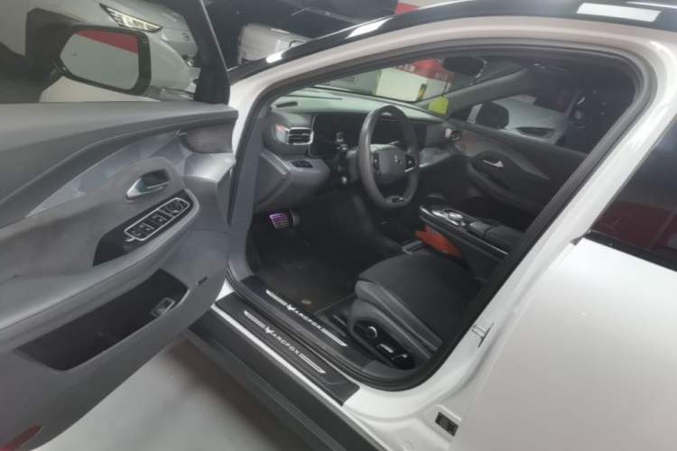 Used ARCFOX Alpha S 2021 708S+ 160kW Driver Seat