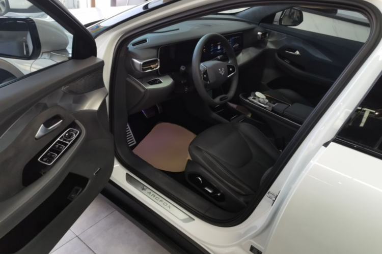 Used ARCFOX Alpha S 2021 708S+ 160kW Driver Seat