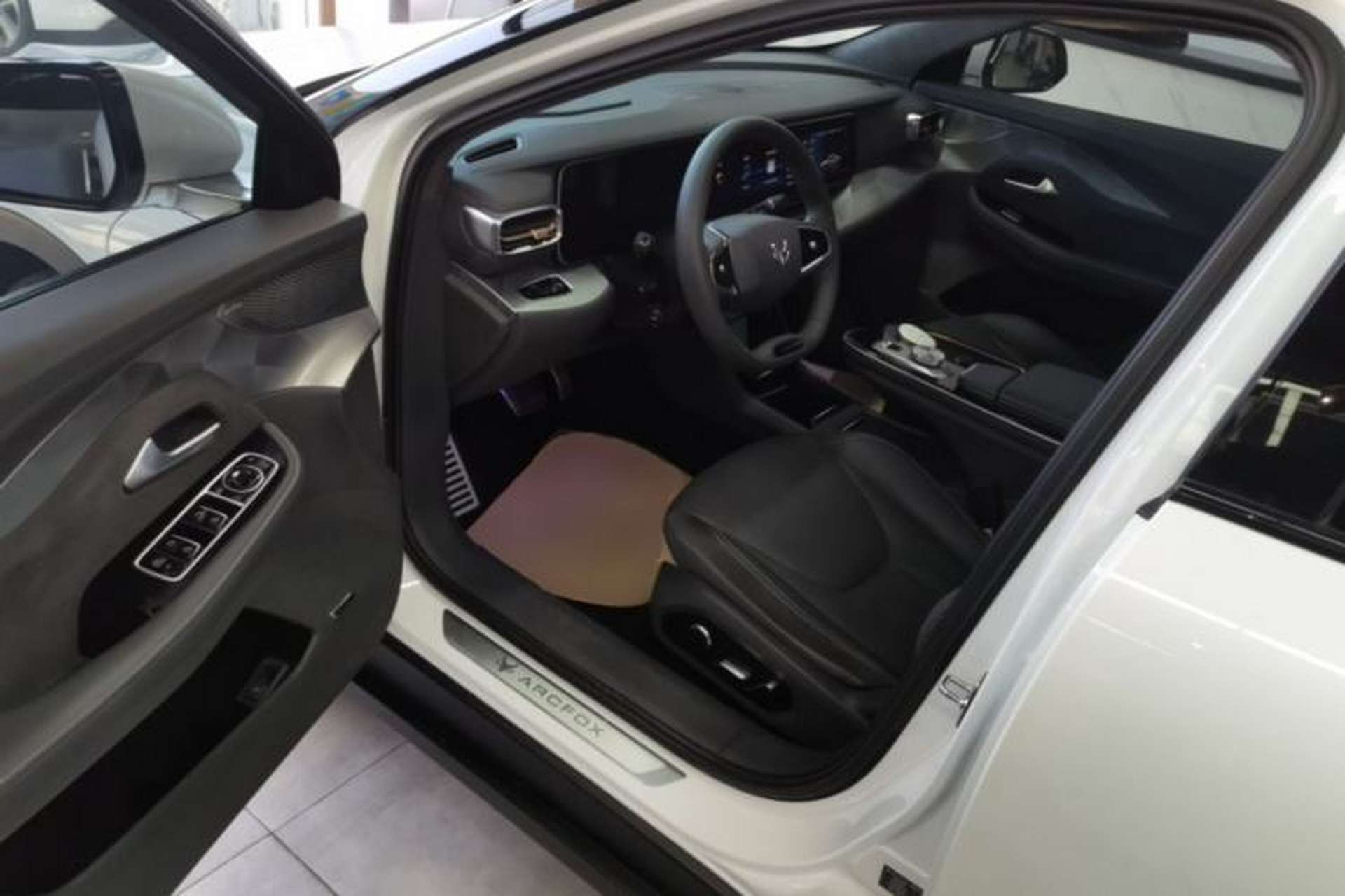 Used ARCFOX Alpha S 2021 708S+ 160kW Driver Seat