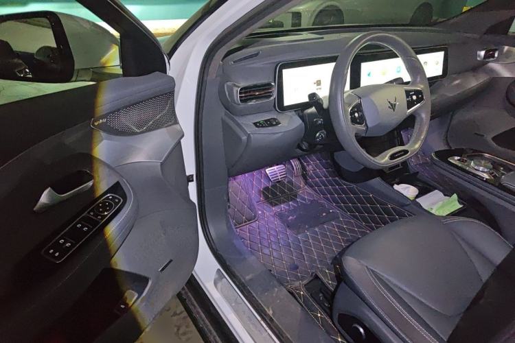 Used ARCFOX Alpha S 2021 708S+ 160kW Driver Seat