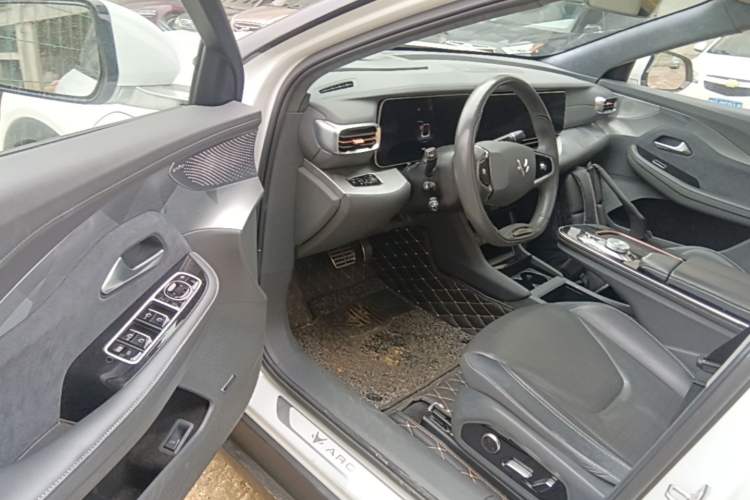 Used ARCFOX Alpha S 2021 708S+ 160kW Driver Seat