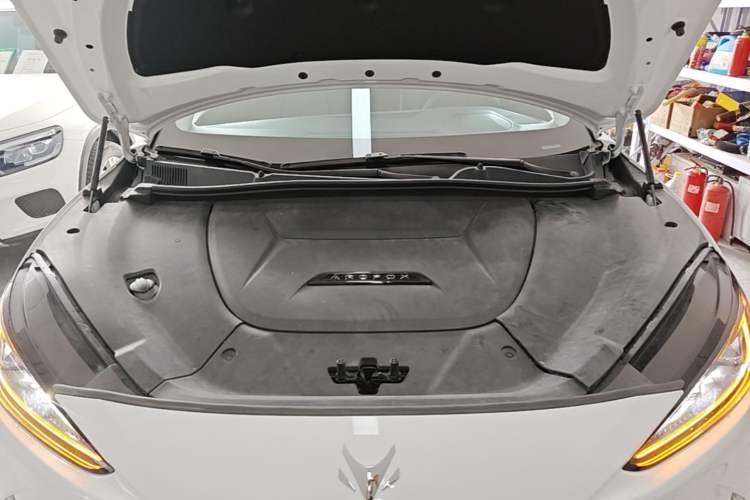 Used ARCFOX Alpha S 2021 525S 175kW Engine Bay