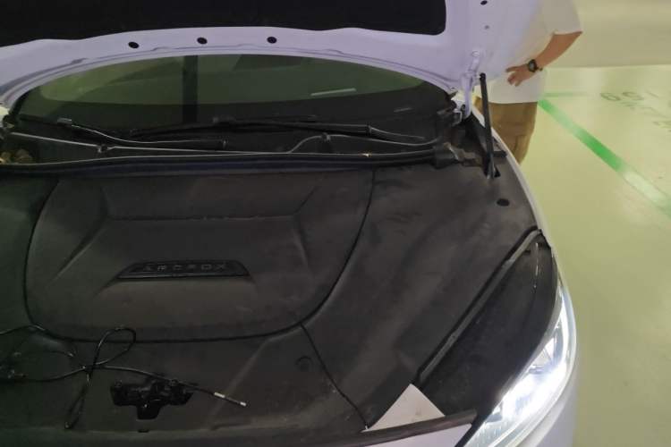 Used ARCFOX Alpha S 2021 708S+ 175kW Engine Bay Left