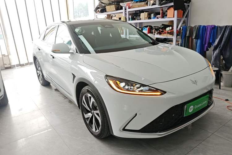 Used ARCFOX Alpha S 2021 525S 175kW Front Right 45 Deg