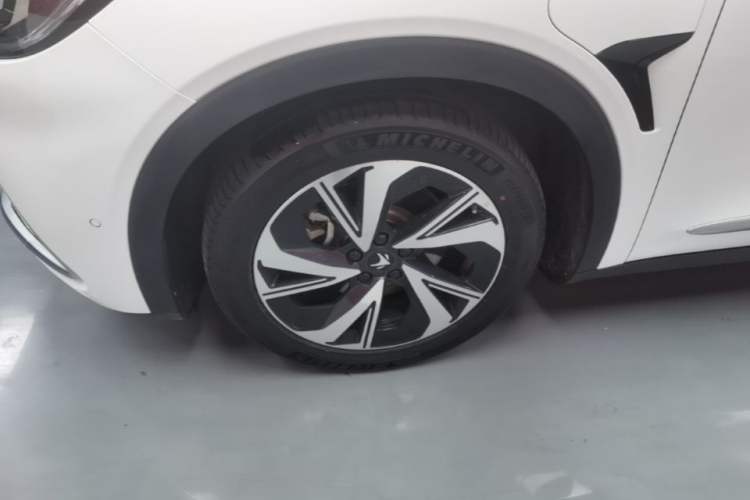 Used ARCFOX Alpha S 2021 708S+ 160kW Left Front Wheel Hub