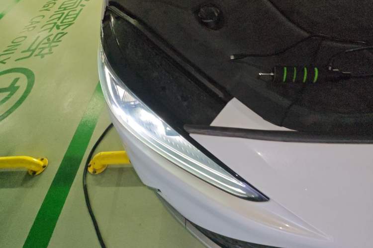 Used ARCFOX Alpha S 2021 708S+ 175kW Right Front Headlight