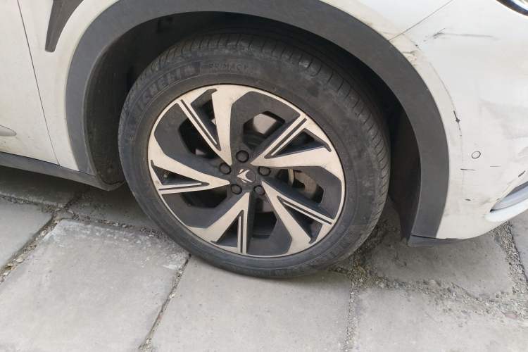 Used ARCFOX Alpha S 2021 708S+ 160kW Right Front Wheel Hub
