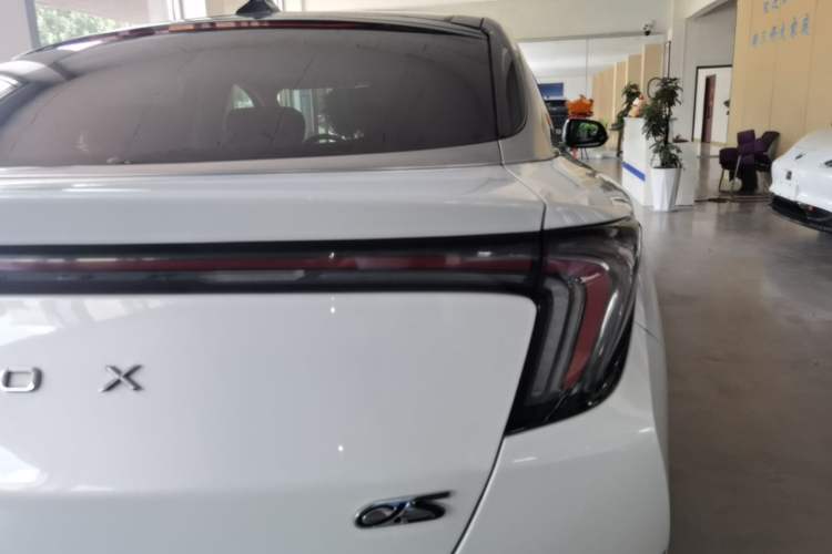 Used ARCFOX Alpha S 2021 708S+ 160kW Right Rear Taillight