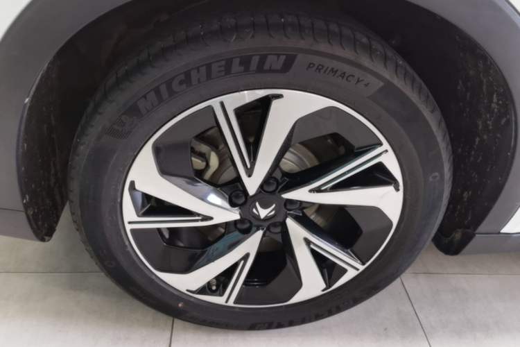 Used ARCFOX Alpha S 2021 708S+ 160kW Right Rear Wheel Hub