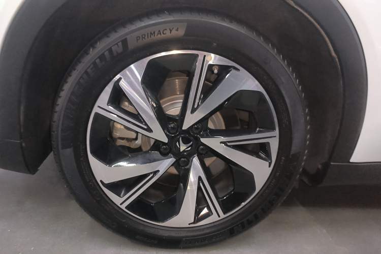 Used ARCFOX Alpha S 2021 708S+ 160kW Right Rear Wheel Hub
