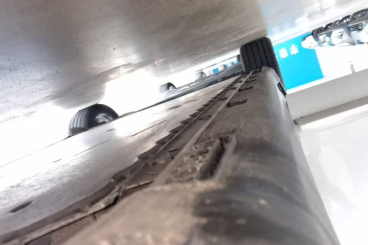 Used ARCFOX Alpha S 2021 708S+ 160kW Right Side Sill