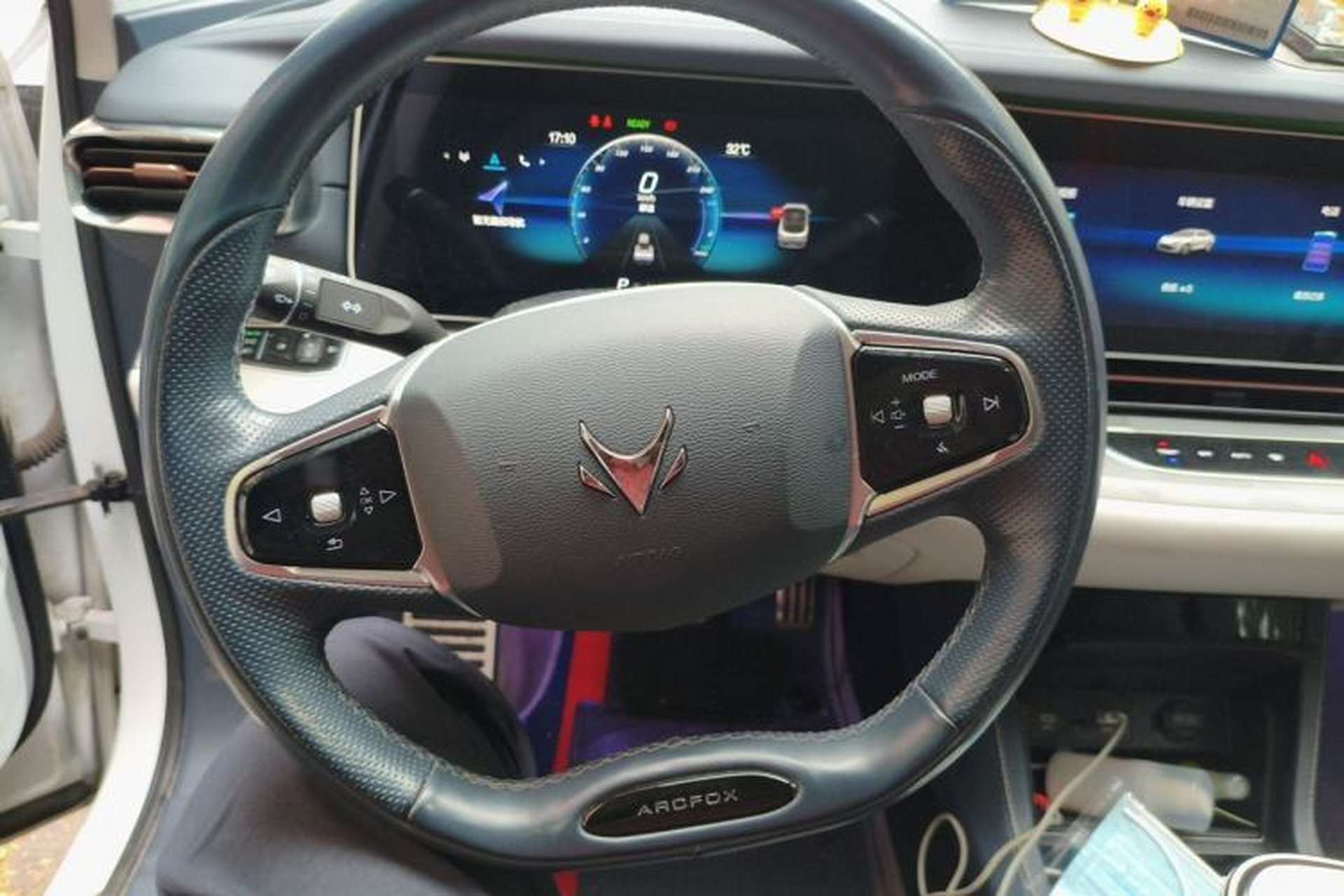 Used ARCFOX Alpha S 2021 708S+ 175kW Steering Wheel
