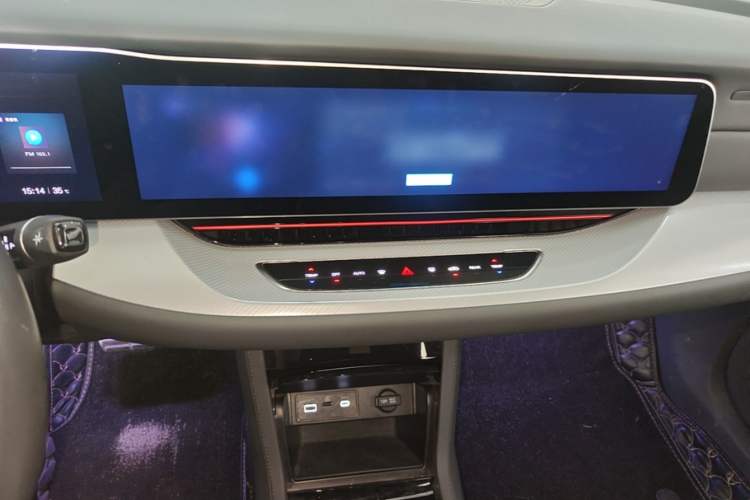 Used ARCFOX Alpha S 2022 HI Version Advanced Edition Audio And AC Panel