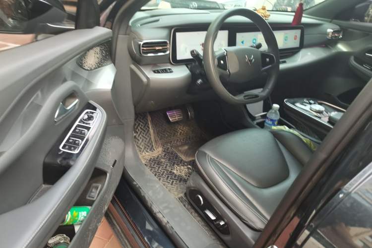 Used ARCFOX Alpha S 2022 525S 160kW Driver Seat