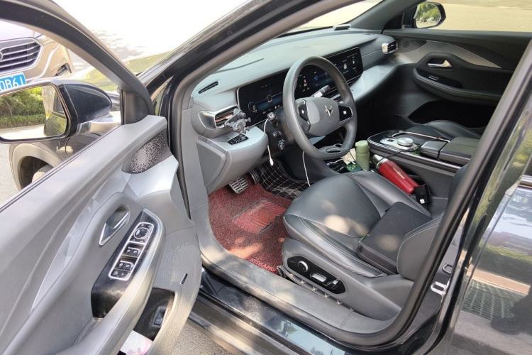 Used ARCFOX Alpha S 2022 525S 175kW Driver Seat