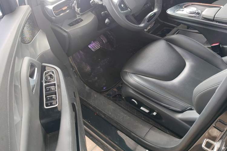 Used ARCFOX Alpha S 2022 525S 160kW Driver Seat