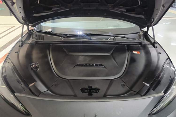 Used ARCFOX Alpha S 2022 HI Version Advanced Edition Engine Bay