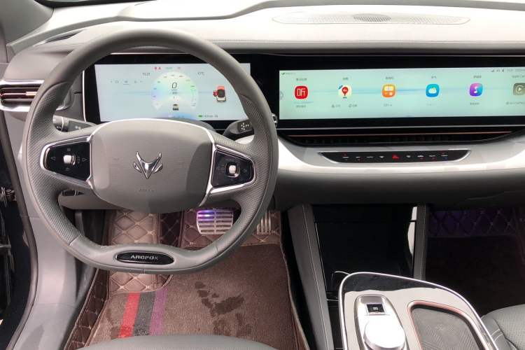 Used ARCFOX Alpha S 2022 525S 175kW Interior 4