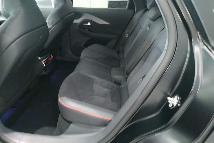 Used ARCFOX Alpha S 2022 HI Version Advanced Edition Interior 4