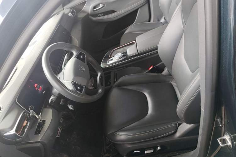 Used ARCFOX Alpha S 2022 525S 160kW Left Front Seat