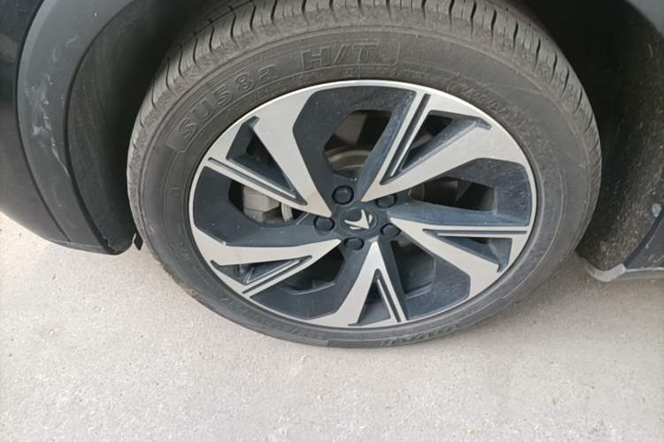 Used ARCFOX Alpha S 2022 525S 160kW Left Front Wheel Hub