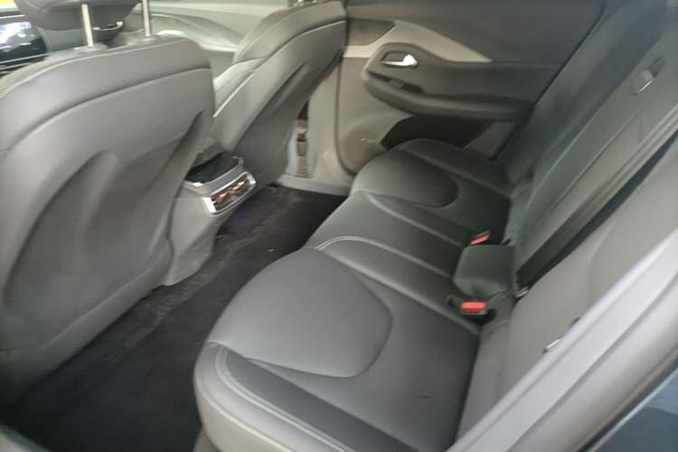 Used ARCFOX Alpha S 2022 525S 160kW Left Rear Seat