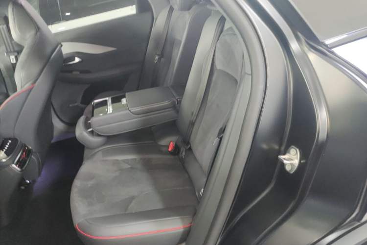 Used ARCFOX Alpha S 2022 HI Version Advanced Edition Left Rear Seat