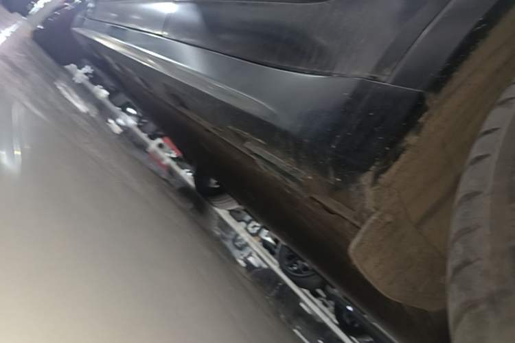 Used ARCFOX Alpha S 2022 HI Version Advanced Edition Left Side Sill