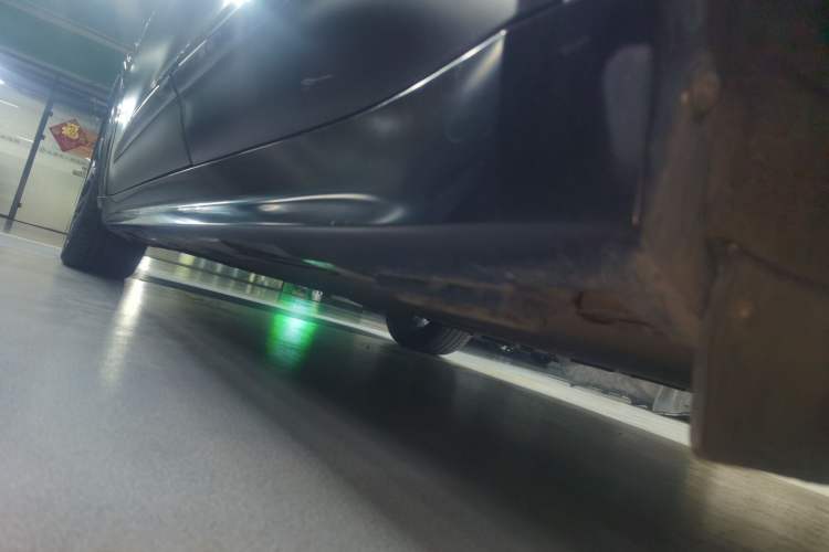 Used ARCFOX Alpha S 2022 HI Version Advanced Edition Left Side Sill