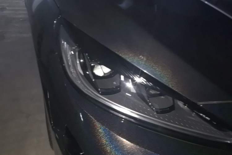 Used ARCFOX Alpha S 2022 HI Edition Advanced Version Right Front Headlight