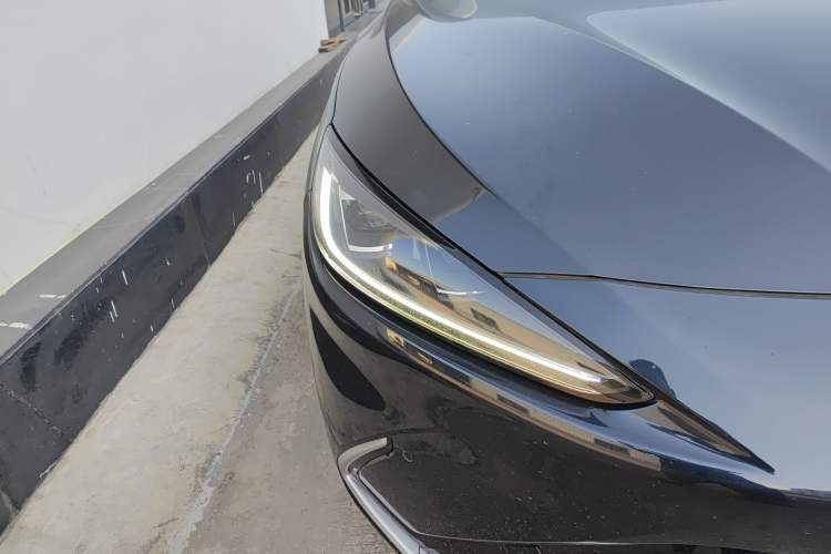 Used ARCFOX Alpha S 2022 708S+ 160kW Right Front Headlight