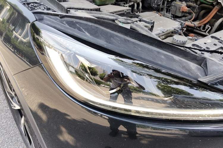 Used ARCFOX Alpha S 2022 525S 175kW Right Front Headlight