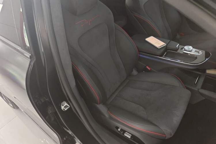 Used ARCFOX Alpha S 2022 HI Version Advanced Edition Right Front Seat