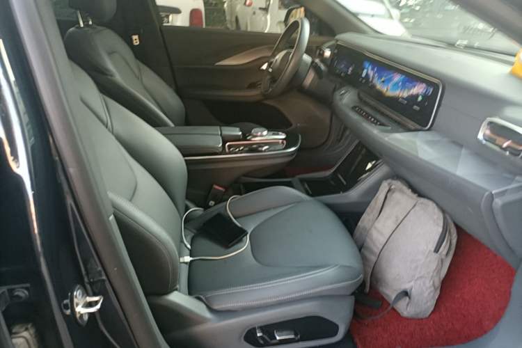 Used ARCFOX Alpha S 2022 525S 160kW Right Front Seat