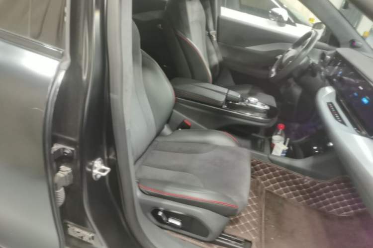 Used ARCFOX Alpha S 2022 HI Version Advanced Edition Right Front Seat