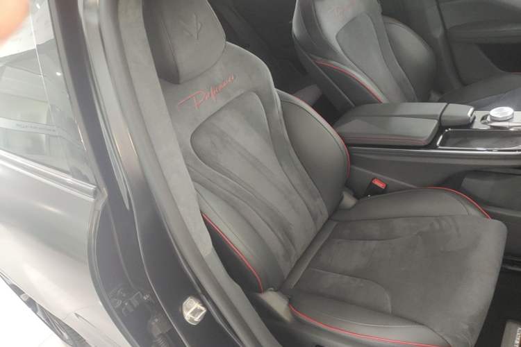 Used ARCFOX Alpha S 2022 HI Version Advanced Edition Right Front Seat