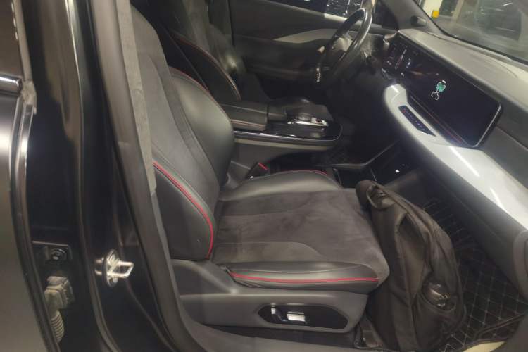 Used ARCFOX Alpha S 2022 HI Version Advanced Edition Right Front Seat