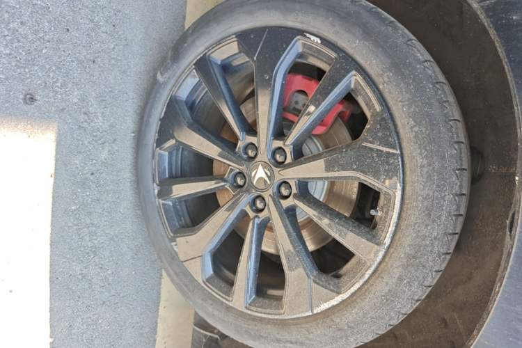 Used ARCFOX Alpha S 2022 HI Version Advanced Edition Right Rear Wheel Hub