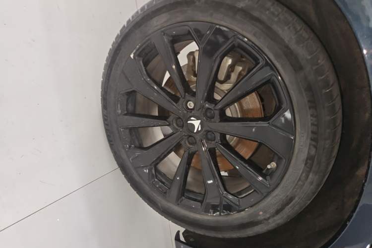 Used ARCFOX Alpha S 2022 HI Version Advanced Edition Right Rear Wheel Hub