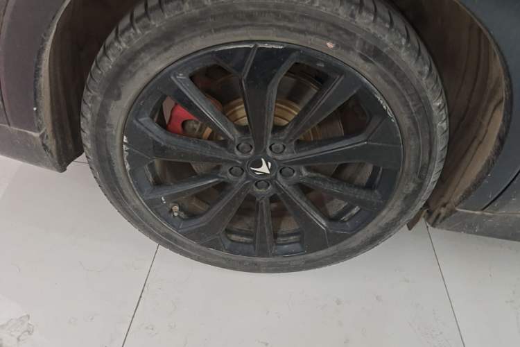 Used ARCFOX Alpha S 2022 HI Version Advanced Edition Right Rear Wheel Hub