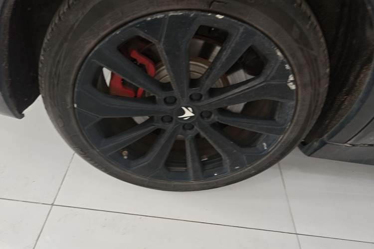 Used ARCFOX Alpha S 2022 HI Version Advanced Edition Right Rear Wheel Hub