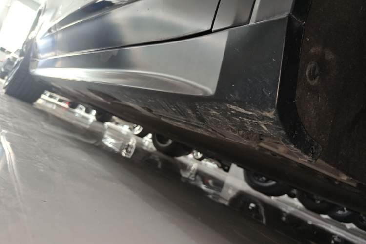 Used ARCFOX Alpha S 2022 HI Version Advanced Edition Right Side Sill
