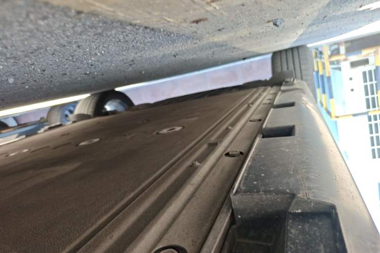 Used ARCFOX Alpha S 2022 HI Version Advanced Edition Right Side Sill