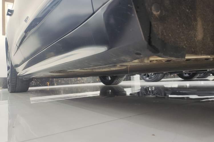 Used ARCFOX Alpha S 2022 HI Version Advanced Edition Right Side Sill