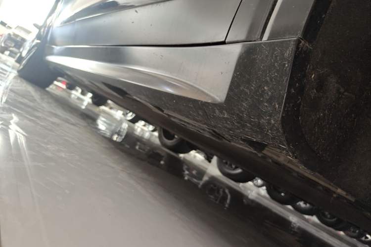 Used ARCFOX Alpha S 2022 HI Version Advanced Edition Right Side Sill
