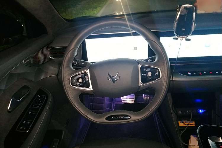 Used ARCFOX Alpha S 2022 708S+ 175kW Steering Wheel