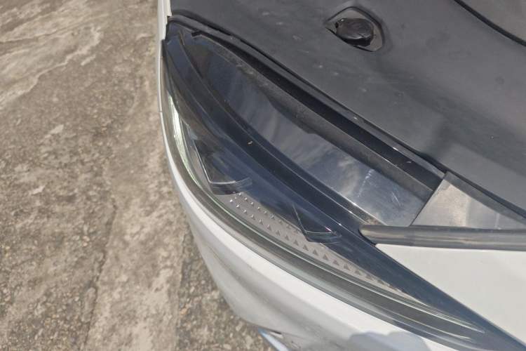 Used ARCFOX Alpha S 2022 708S+ 160kW Right Front Headlight