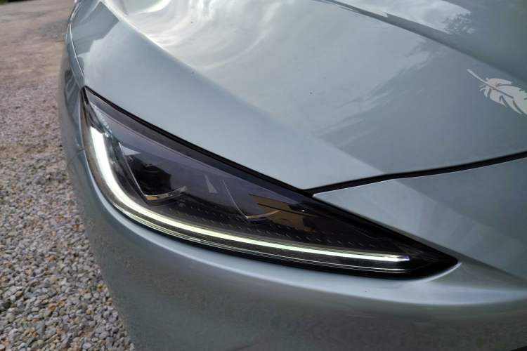 Used ARCFOX Alpha S 2022 708S+ 160kW Right Front Headlight
