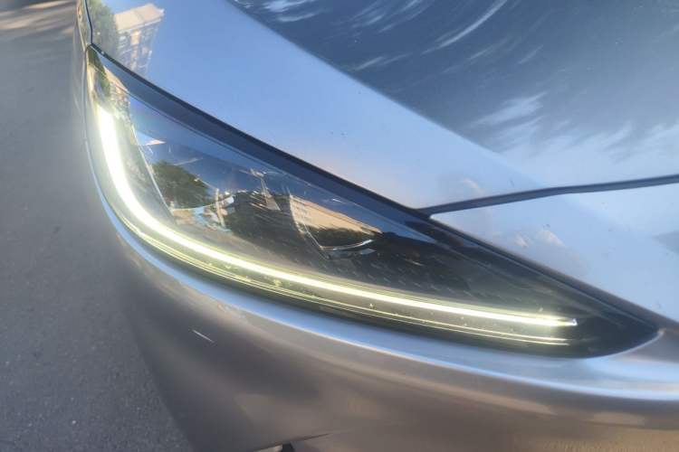 Used ARCFOX Alpha S 2022 708S+ 160kW Right Front Headlight